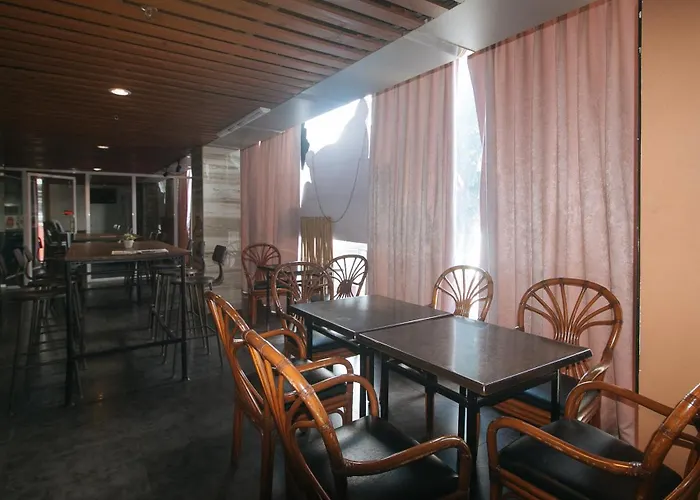 Reddoorz At New Era Budget Near Ucmed And Chong Hua Hospital Mandaue Former Reddoorz New Era Budget Mandaue Hotel 3*