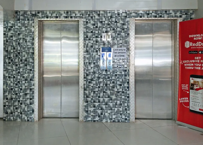 Reddoorz At New Era Budget Near Ucmed And Chong Hua Hospital Mandaue Former Reddoorz New Era Budget Mandaue 3*