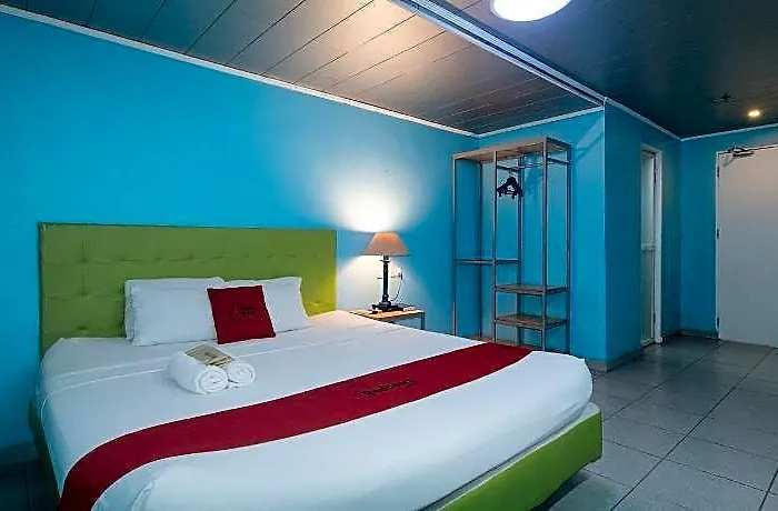 Hotel Reddoorz At New Era Budget Near Ucmed And Chong Hua Hospital Mandaue Former Reddoorz New Era Budget Mandaue 3*